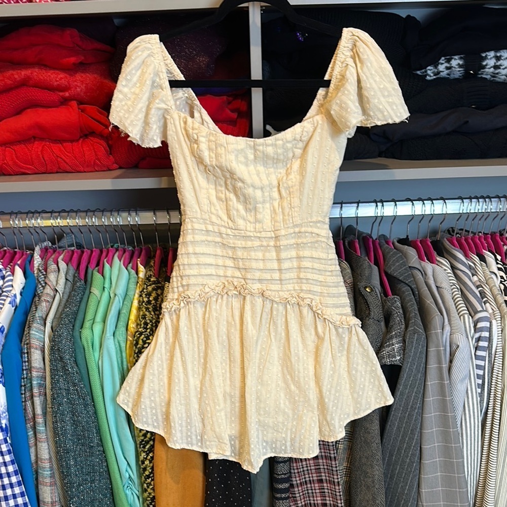 Saints + Secrets cream swiss dot short raw hem sleeve lined mini dress size XS